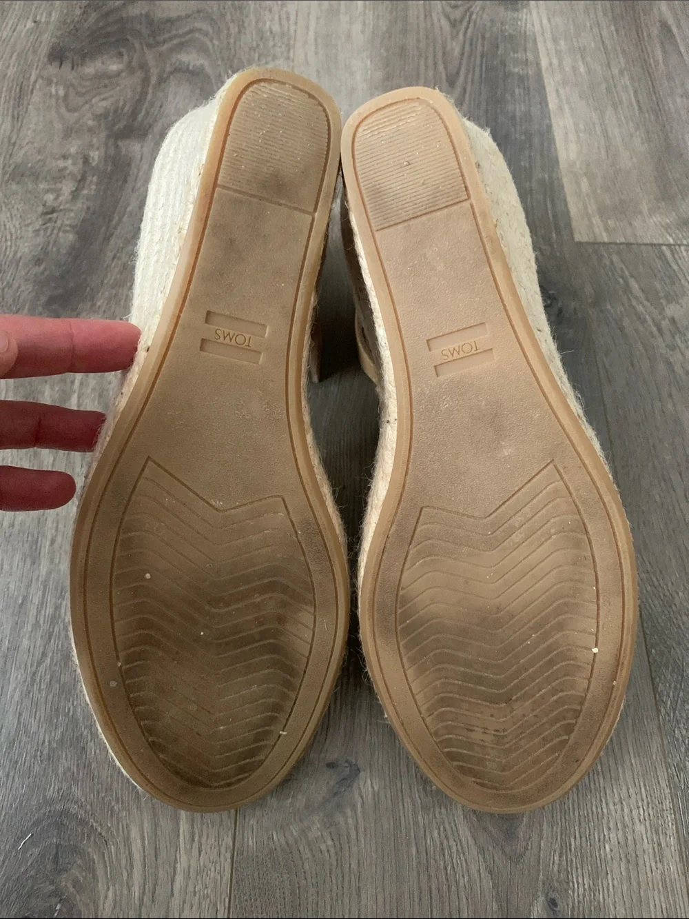 Toms excellent used